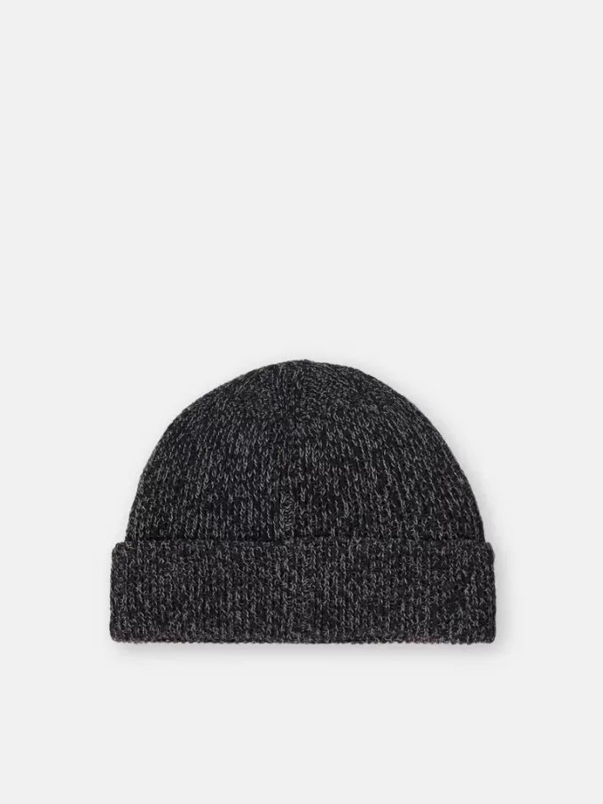 Beanie mit reflektierender Beschichtung und Compass-Patch