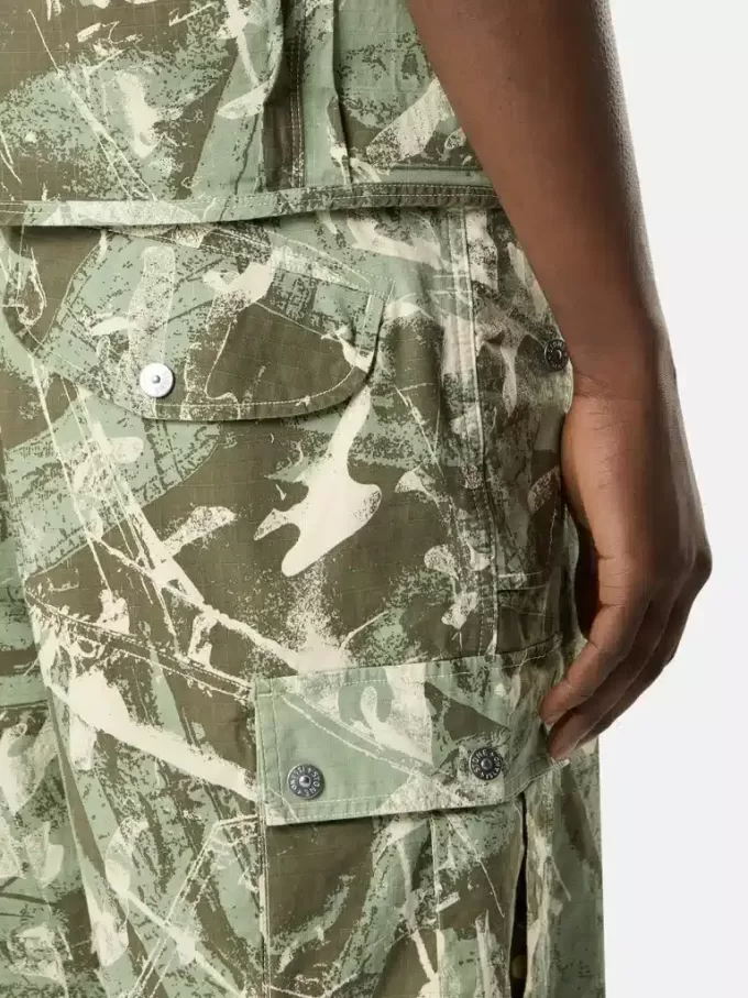 Bequeme Cargo-Bermudashorts mit Camouflage-Print