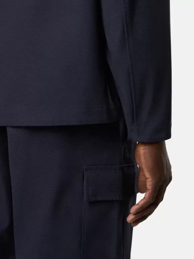 Bequemes Overshirt mit Brusttasche mit Zwickel