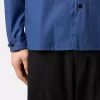 Bequemes Overshirt mit Eingrifftaschen und Druckknopfverschluss