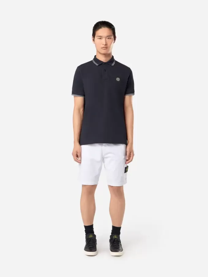 Bermudashorts in regulärer Passform mit elastischem Bund.