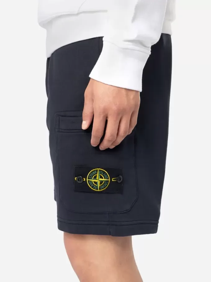 Bermudashorts in regulärer Passform mit elastischem Bund.