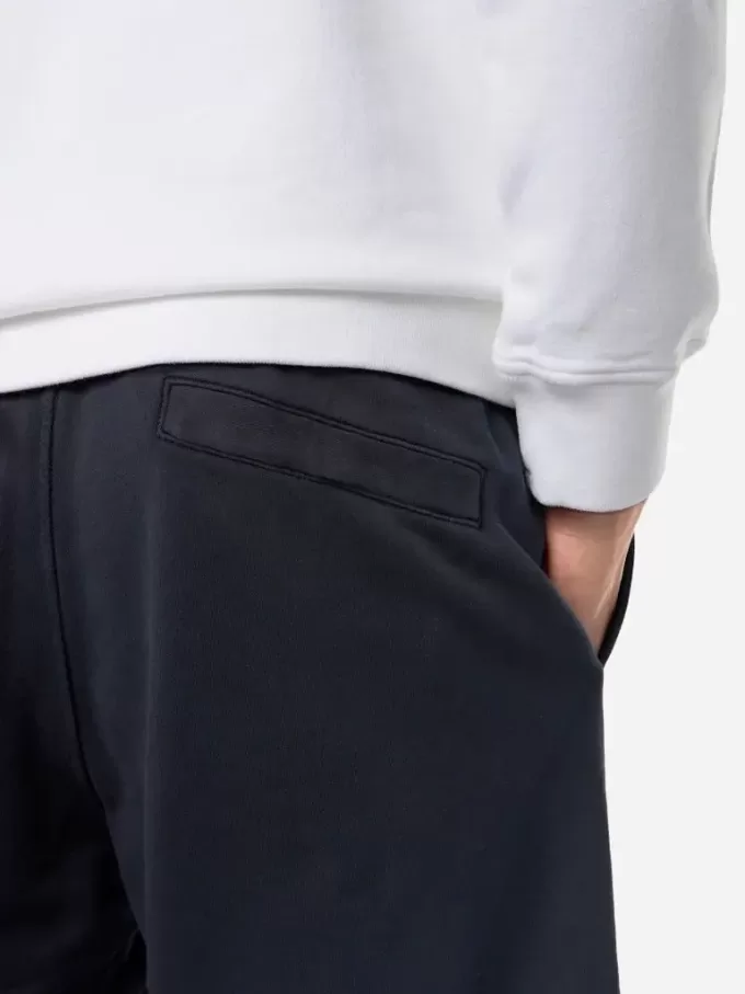 Bermudashorts in regulärer Passform mit elastischem Bund.