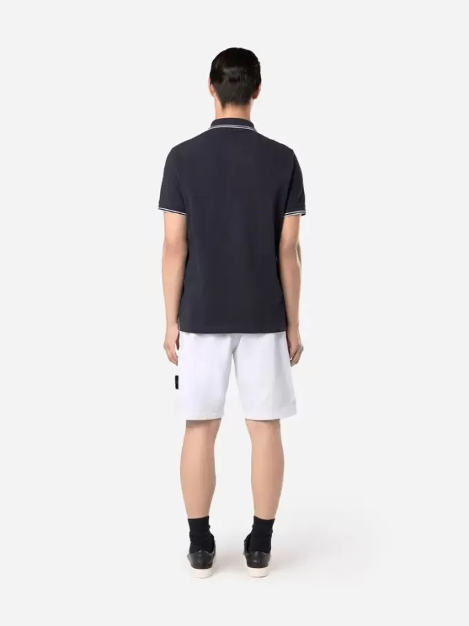 Bermudashorts in regulärer Passform mit elastischem Bund.