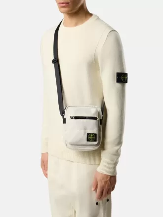 Beuteltasche mit Reißverschlussfächern und verstellbarem Riemen