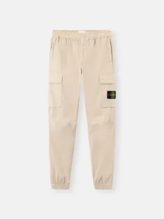 Cargohose mit normaler, konischer Passform und Reißverschlusstaschen.