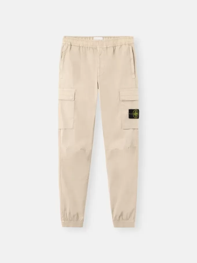 Cargohose mit normaler, konischer Passform und Reißverschlusstaschen.