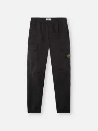 Cargohose mit normaler, konischer Passform und Reißverschlusstaschen.