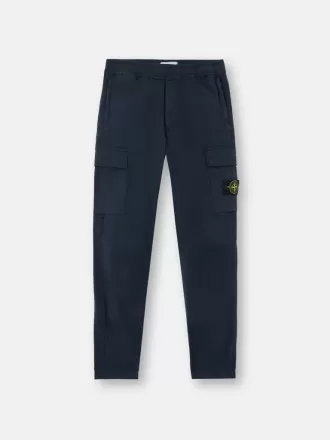 Cargohose mit normaler, konischer Passform und Reißverschlusstaschen.