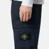 Cargohose mit normaler, konischer Passform und Reißverschlusstaschen.