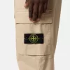 Cargohose mit normaler, konischer Passform und Reißverschlusstaschen.