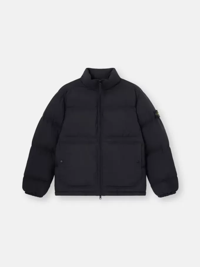 Daunenjacke mit wasserabweisender Beschichtung