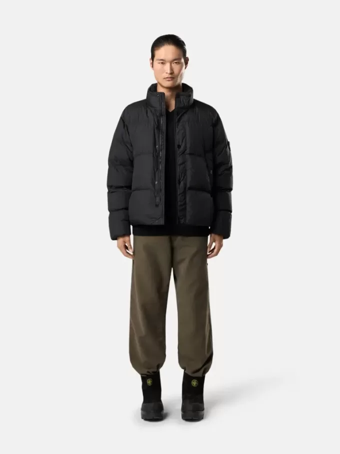 Daunenjacke mit Windschutz