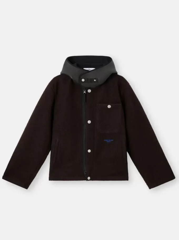 Kapuzenjacke mit Kinnriemen und Brusttasche