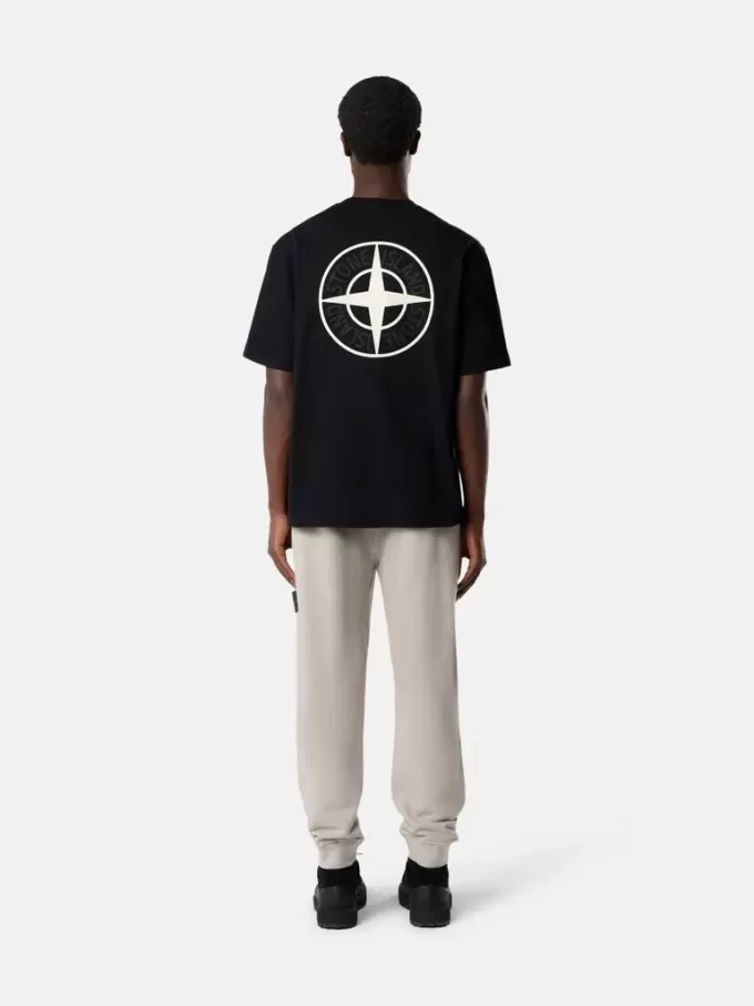 Kurzärmeliges T-Shirt in regulärer Passform mit „02 Industrial Logos”-Print