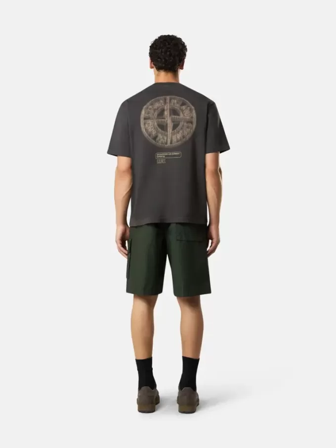 Kurzärmeliges T-Shirt in regulärer Passform mit „Bleeding Numbers”-Print