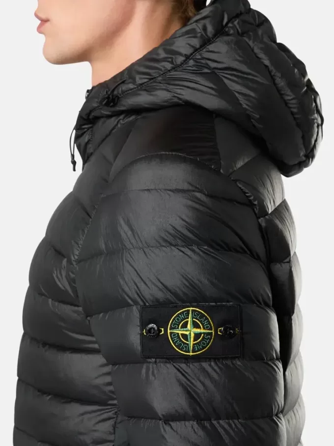 Leichte Daunenjacke mit Kapuze