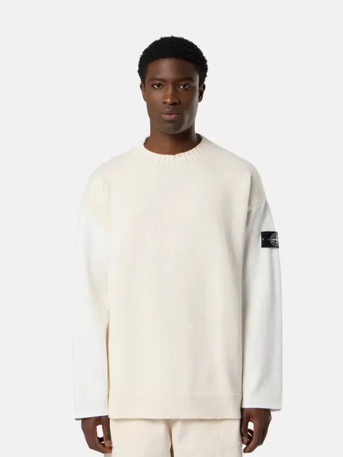 Pullover mit Rundhalsausschnitt und kontrastierenden Ziernähten