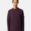 Pullover mit Stehkragen und Ziernähten