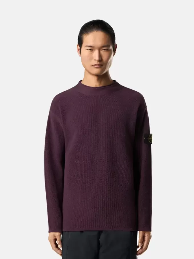 Pullover mit Stehkragen und Ziernähten