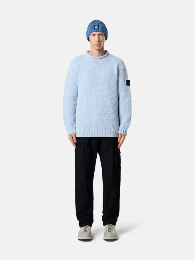 Pullover mit Stehkragen und Ziernähten