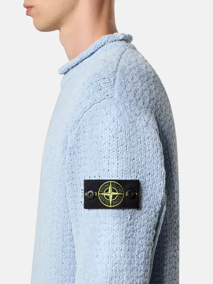 Pullover mit Stehkragen und Ziernähten