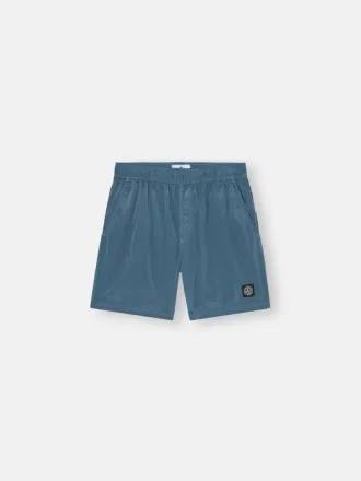 Regular-Fit-Badeshorts mit Taschen und Mesh-Futter.