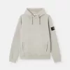 Regular-Fit-Kapuzenpullover mit Kängurutasche.