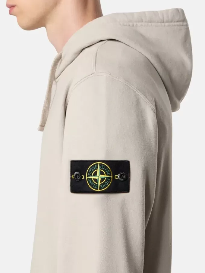 Regular-Fit-Kapuzenpullover mit Kängurutasche.