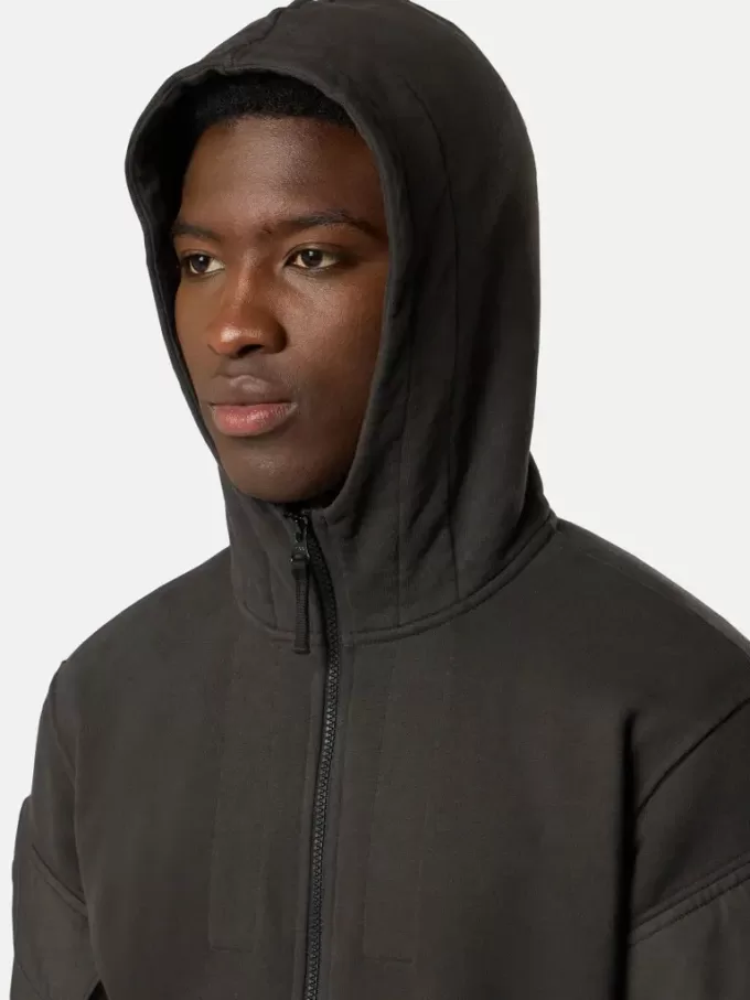 Regular-Fit-Sweatshirt mit Kapuze und Reißverschluss sowie Ärmeltaschen.