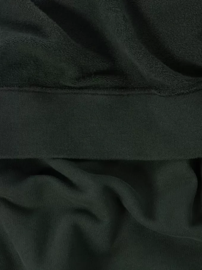 Regular-Fit-Sweatshirt mit Rundhalsausschnitt und Ärmeltaschen