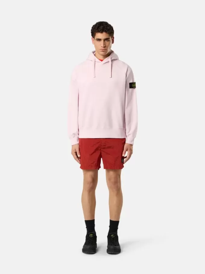 Schmal geschnittene Badeshorts mit Taschen und Mesh-Futter