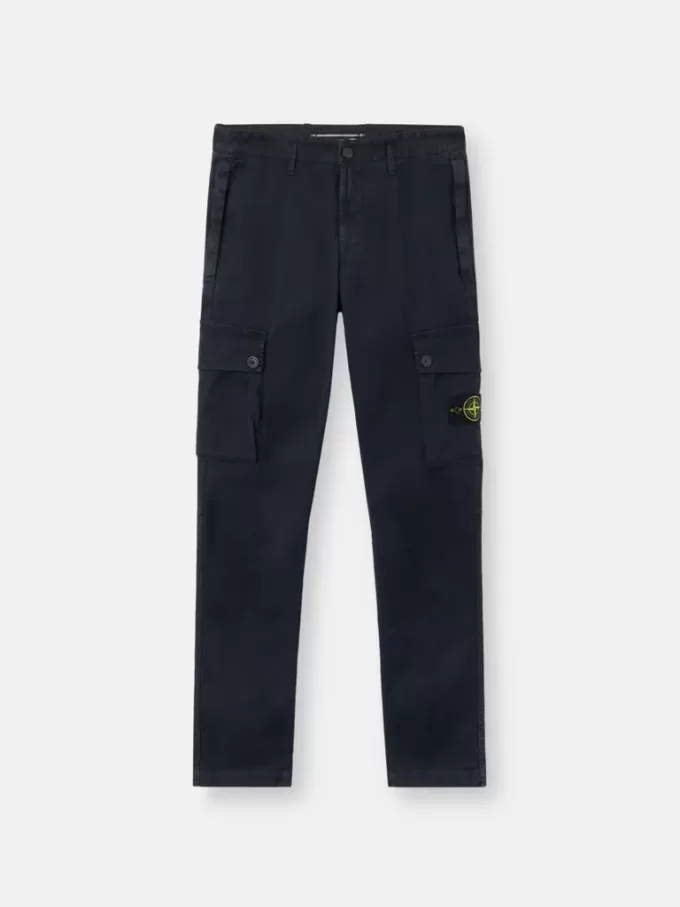 Schmal geschnittene Cargohose mit Reißverschlusstaschen Schmal geschnittene Cargohose mit Reißverschlusstaschen