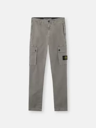 Schmal geschnittene Cargohose mit Reißverschlusstaschen