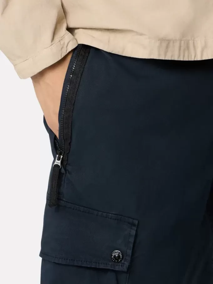Slim-Fit-Bermudashorts mit Reißverschlusstaschen