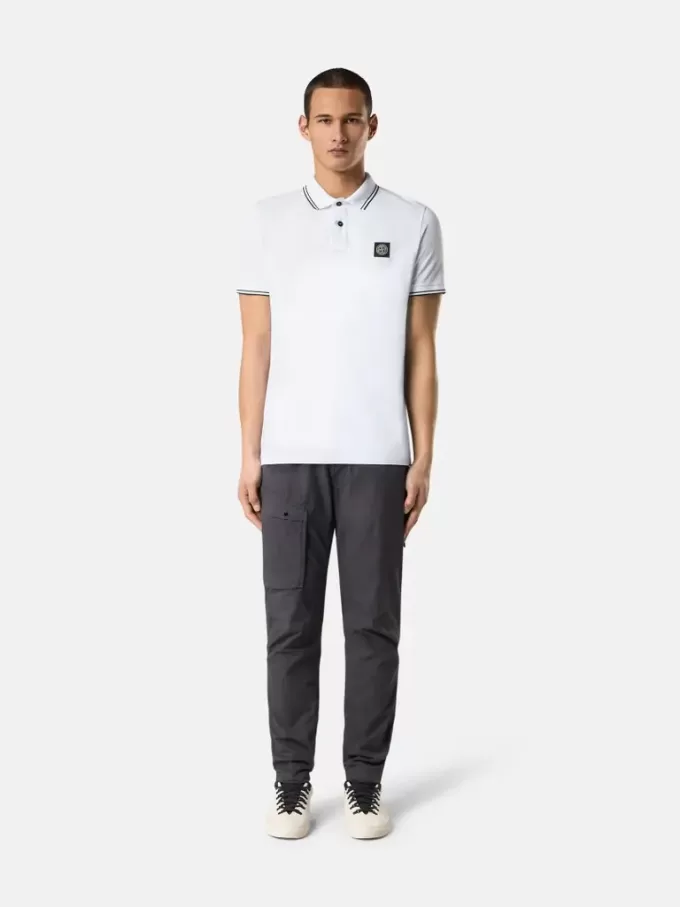 Slim-Fit-Kurzarm-Poloshirt mit gestreiften Details