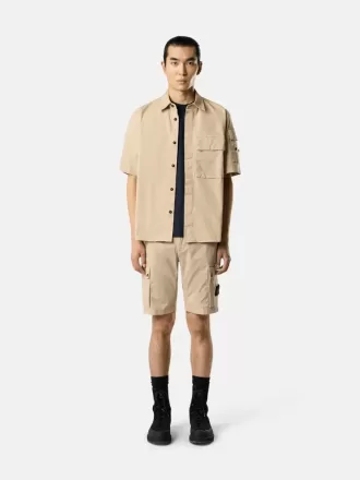 Slim-Fit-T-Shirt mit kurzen Ärmeln und Kompass-Aufnäher