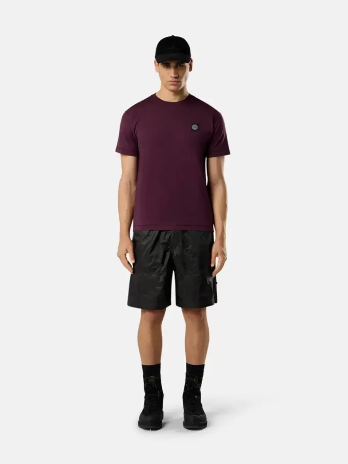 Slim-Fit-T-Shirt mit kurzen Ärmeln und Kompass-Aufnäher