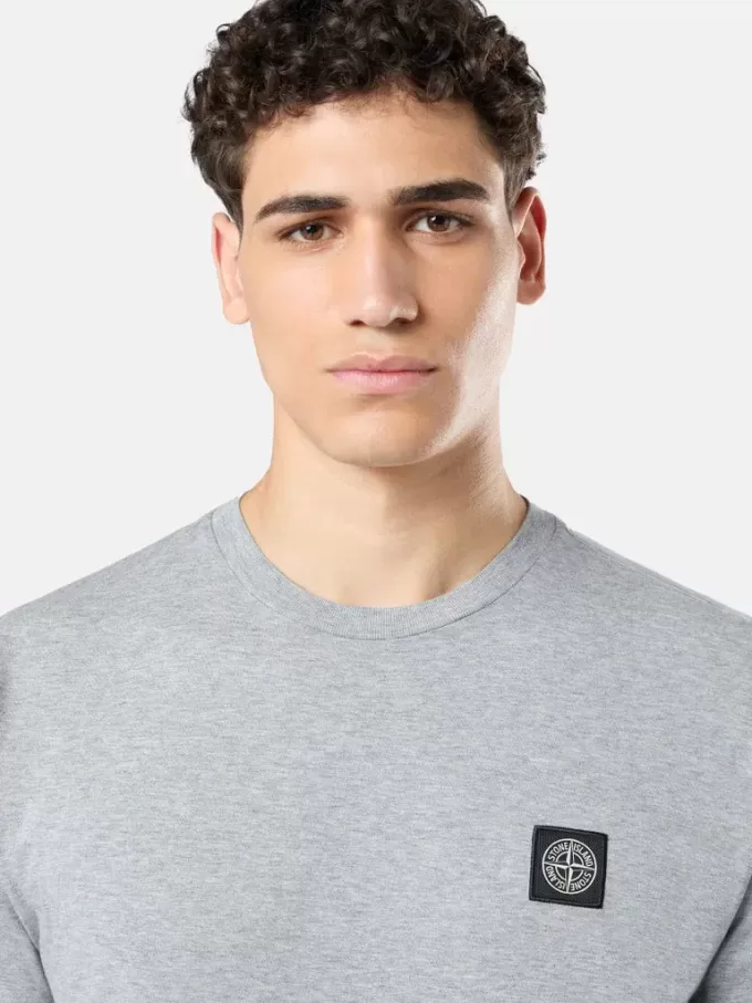 Slim-Fit-T-Shirt mit kurzen Ärmeln und Kompass-Aufnäher