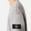 Strickpullover mit hohem Kragen und breiten Rippbündchen