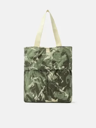Tragetasche mit Taschen und Logo