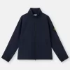 Wind- und wasserabweisende Jacke mit verdeckter Kapuze
